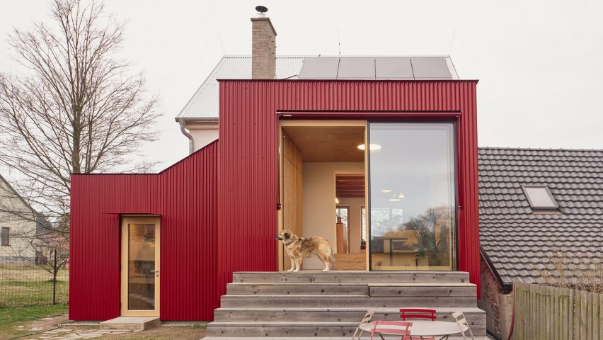 Facha Architekti adds “deliberately distinct” red extension to former-pigsty home