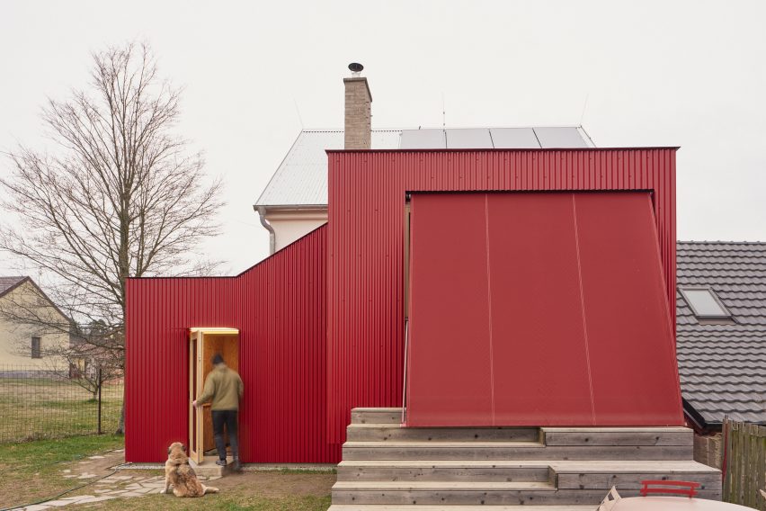 House with a Red Addition by Facha Architekti