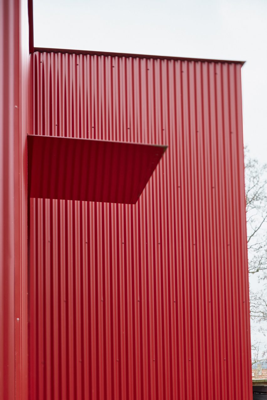 House with a Red Addition by Facha Architekti