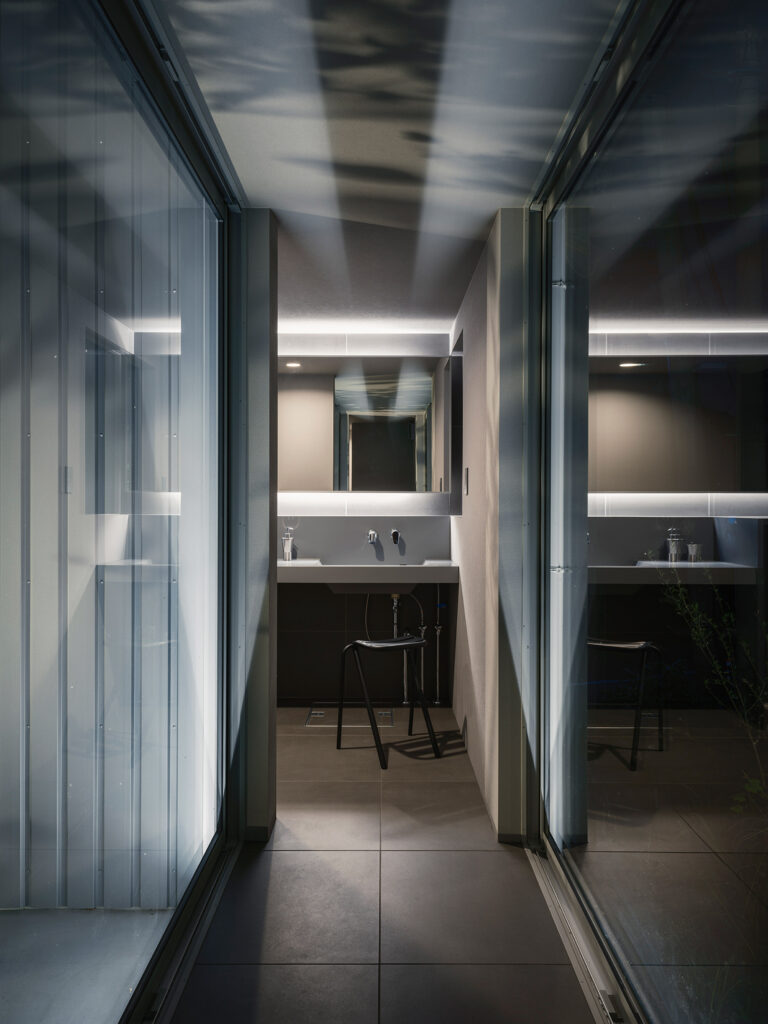 Minimalist House by FORM/Kouichi Kimura Architects