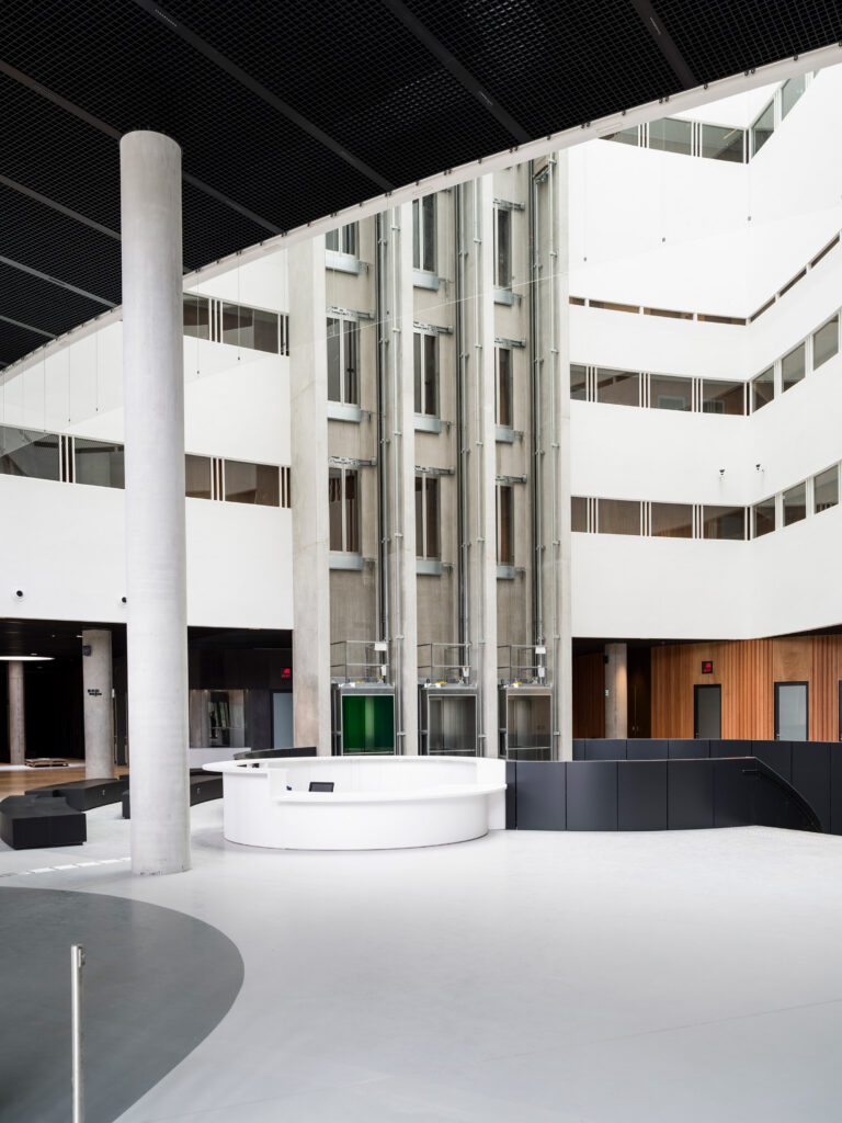 Palais de Justice de Lille by OMA