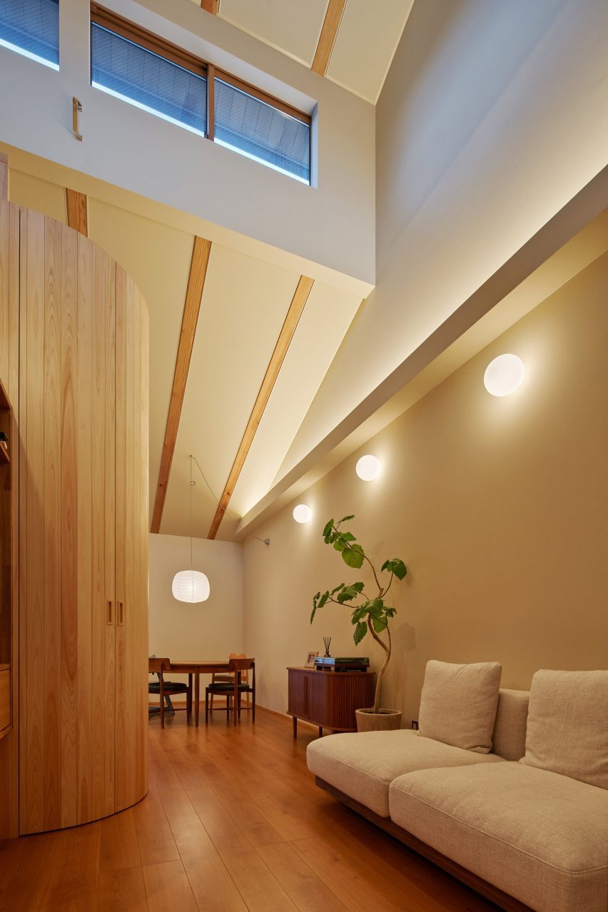 Sugi House in Kyoto by Ujizono Architects