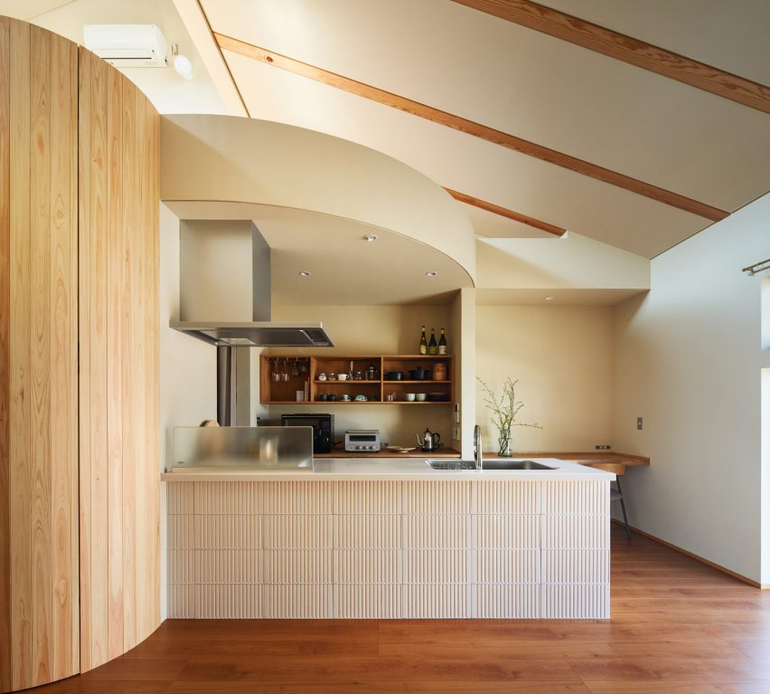Sugi House in Kyoto by Ujizono Architects
