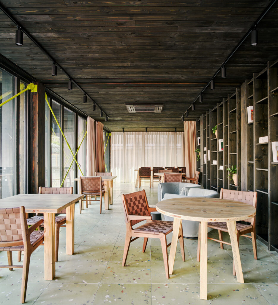 Co-working in Terreno Barrio Hotel in Palma by OHLAB