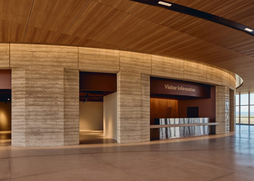 Twelve Apostles visitor centre by Grimshaw