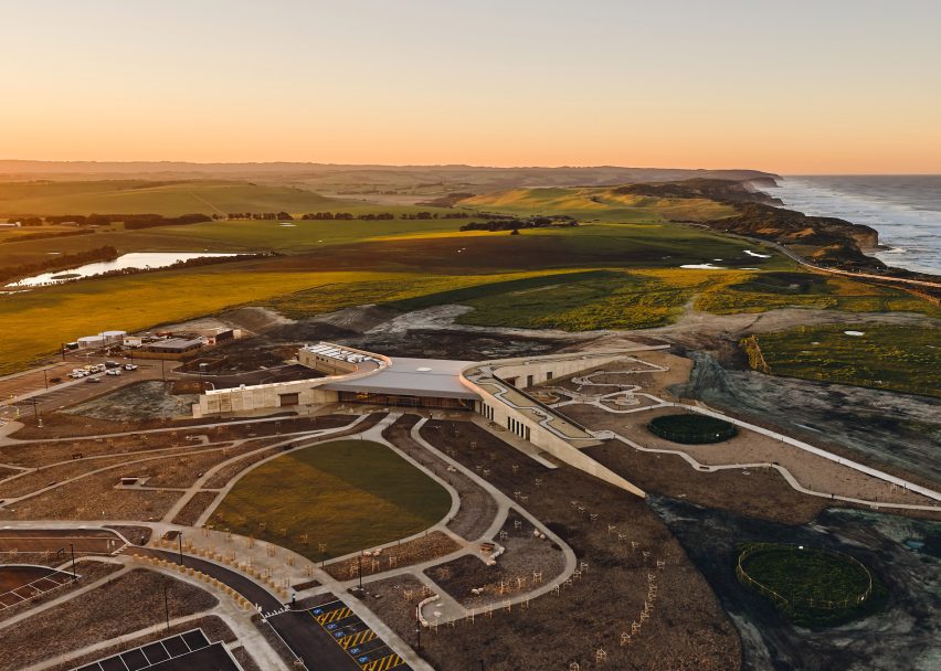 Twelve Apostles visitor centre by Grimshaw