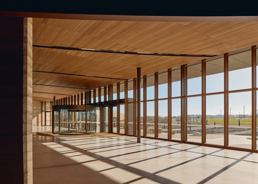 Twelve Apostles visitor centre by Grimshaw
