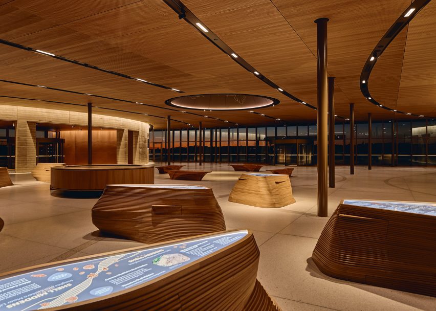 Twelve Apostles visitor centre by Grimshaw