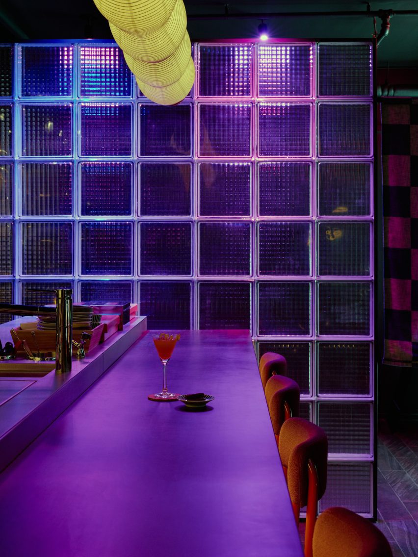 VV's cocktail bar