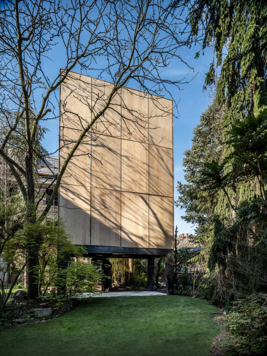 Wardrobe House by Šépka Architekti