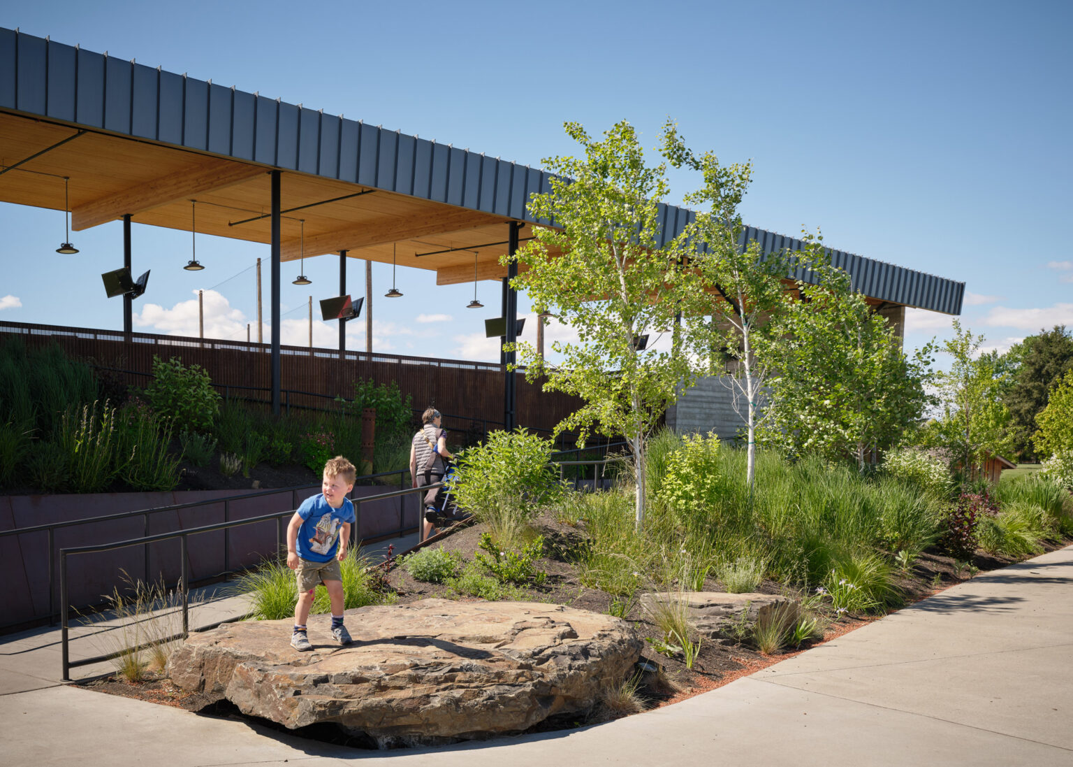 Golf clubhouse by Graham Baba nods to Washington farms