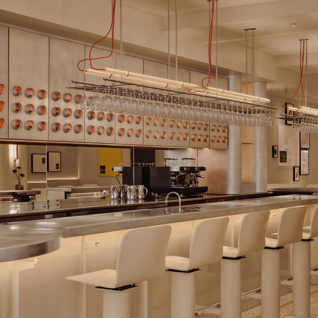 Atelier Zébulon Perron draws on metabolist influence for Montreal bistro